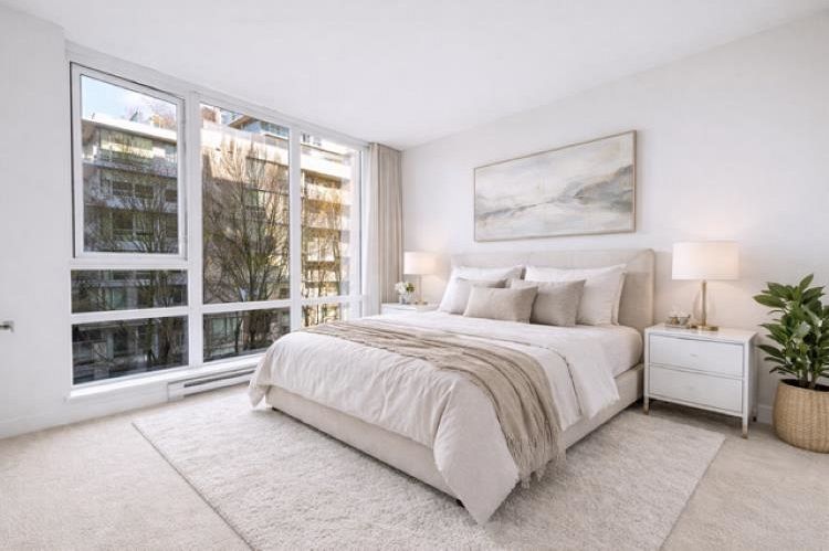 404 1690 W 8th Avenue Vancouver, BC - 1