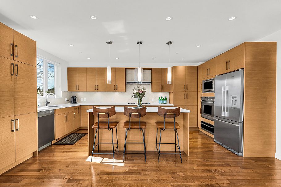 132 W 22nd Avenue Vancouver, BC - 9