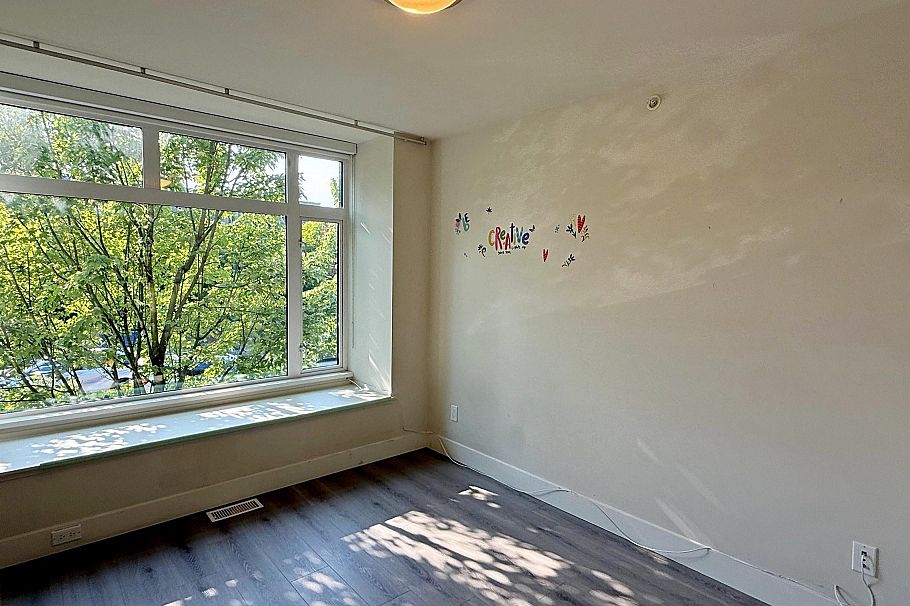 6180 Oak Street Vancouver, BC - 8