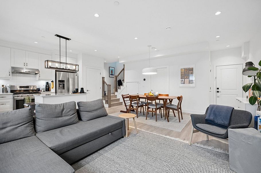 4382 Perry Street Vancouver, BC - 9