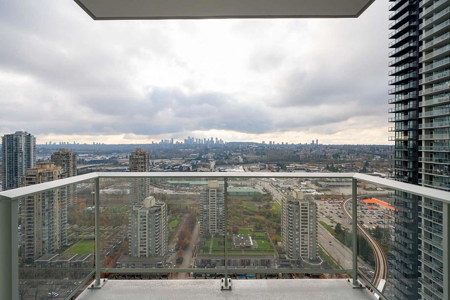 3201 4168 Lougheed Highway Burnaby, BC - 11