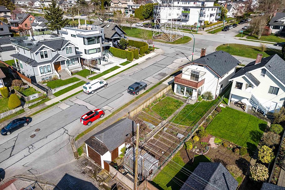 3690 Dundas Street Vancouver, BC - 6