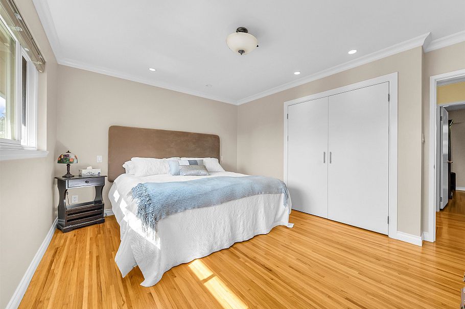 1202 Bracknell Crescent North Vancouver, BC - 11