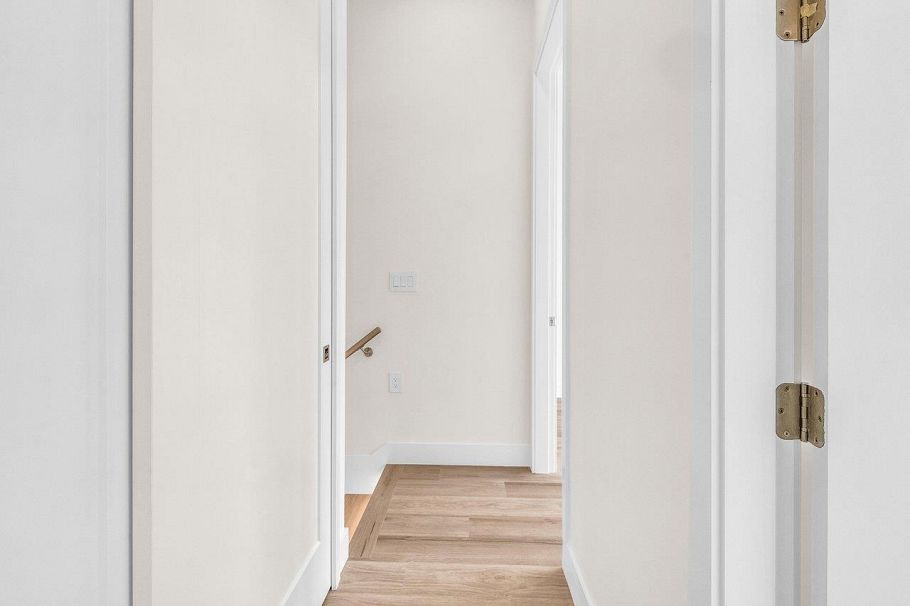 2 4257 Knight Street Vancouver, BC - 24