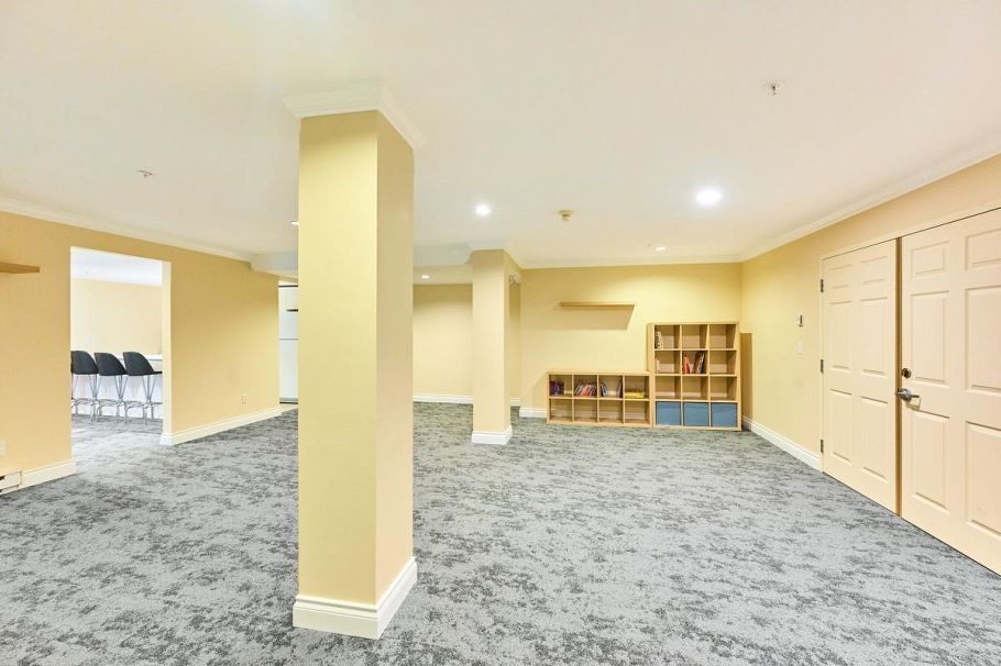 313 855 W 16th Street North Vancouver, BC - 20