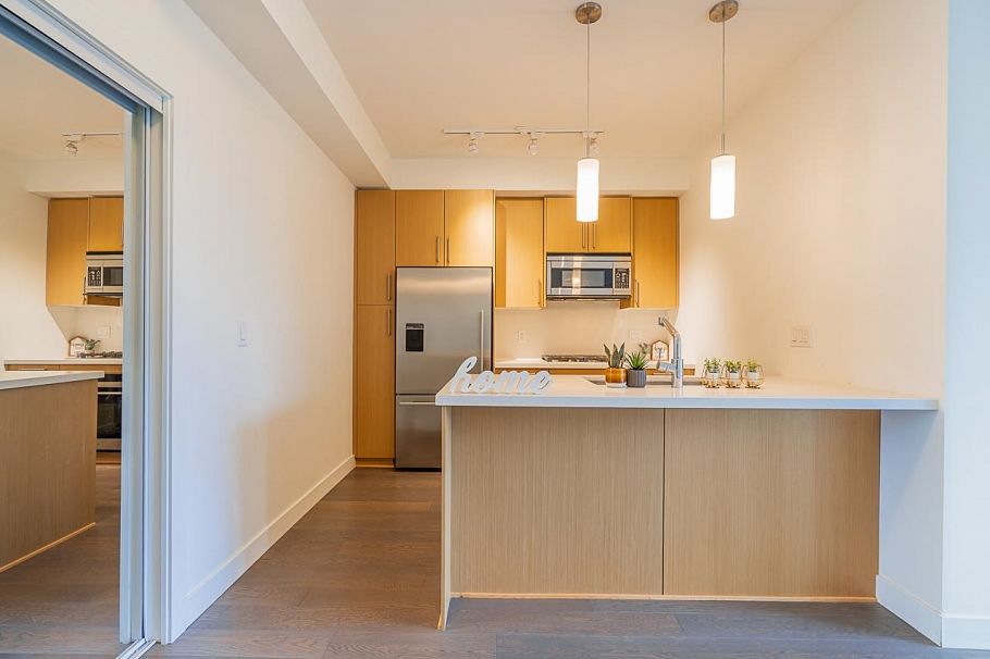 310 5325 West Boulevard Vancouver, BC - 5