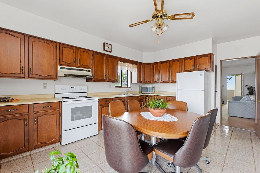 3690 Dundas Street Vancouver, BC - 12