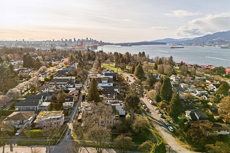 2798 Yale Street Vancouver, BC - 13