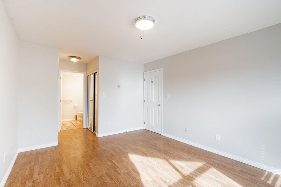 101 120 E 2nd Street North Vancouver, BC - 17