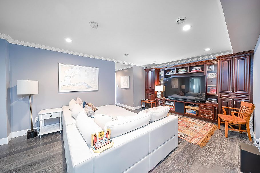 3765 W 3rd Avenue Vancouver, BC - 18