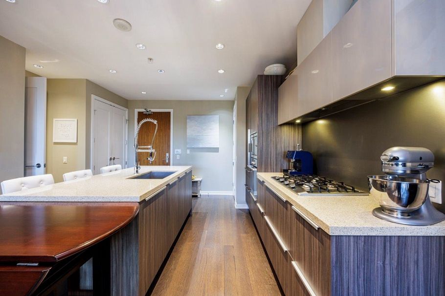 208 1616 Columbia Street Vancouver, BC - 9