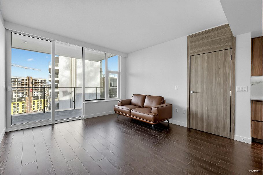 1215 8611 Hazelbridge Way Richmond, BC - 8