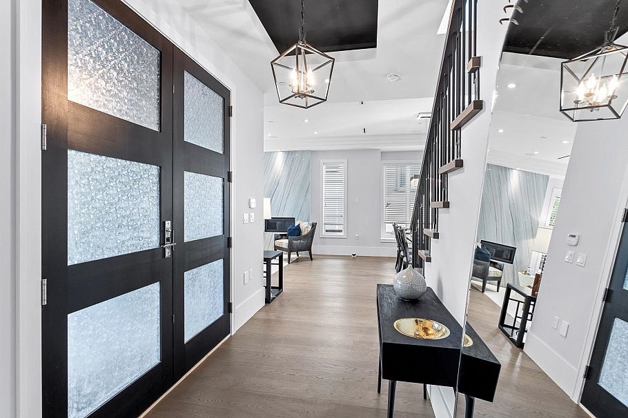 3726 W 35th Avenue Vancouver, BC - 3