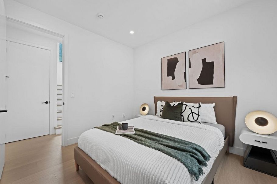 1 3880 W 23rd Avenue Vancouver, BC - 25