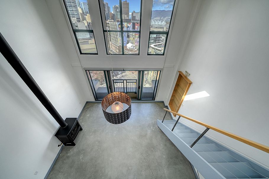 806 22 E Cordova Street Vancouver, BC - 22