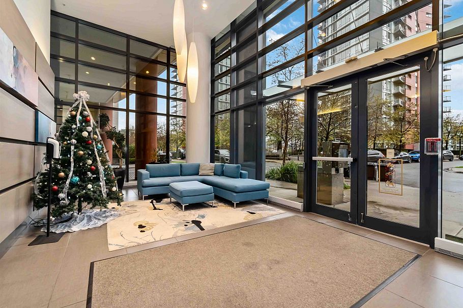 2303 33 Smithe Street Vancouver, BC - 23