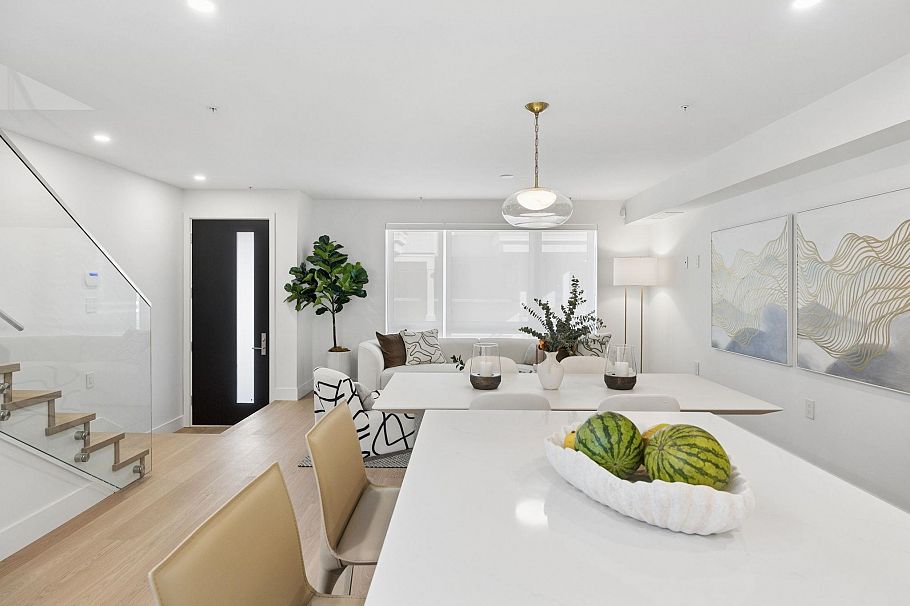 222 578 W 24 Avenue Vancouver, BC - 10