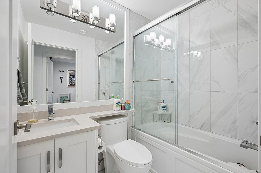 4382 Perry Street Vancouver, BC - 24