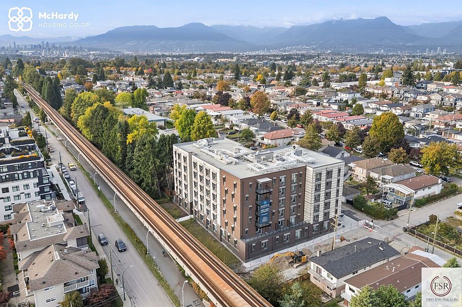 5085 MCHARDY STREET, Vancouver BC V5R 0L7 Vancouver, BC - 2