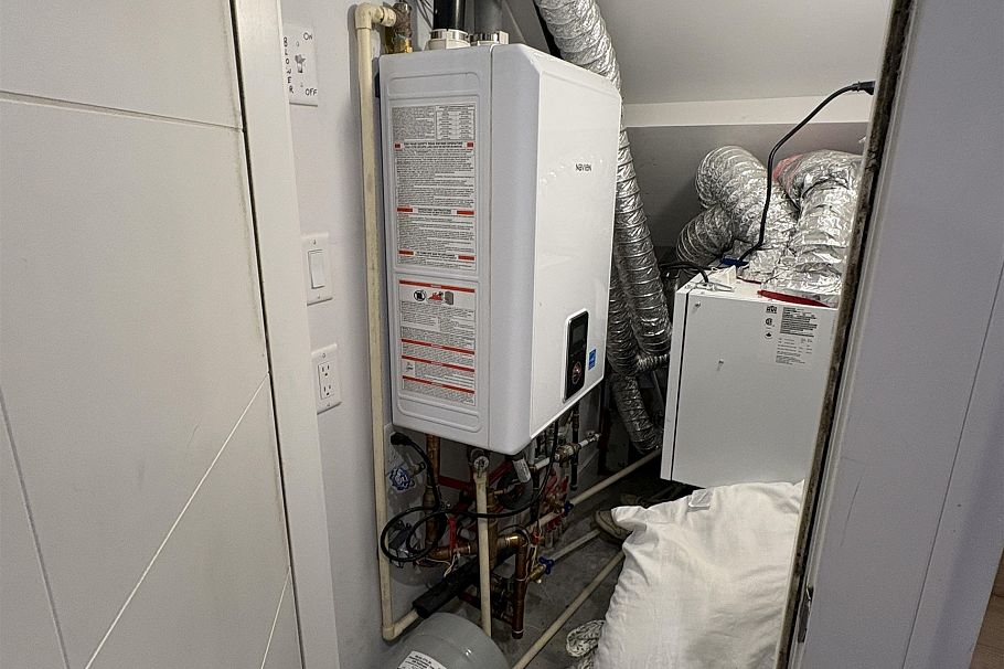 3429 Dundas Street Vancouver, BC - 18