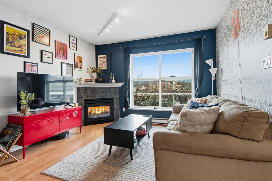 404 1688 E 8th Avenue Vancouver, BC - 3