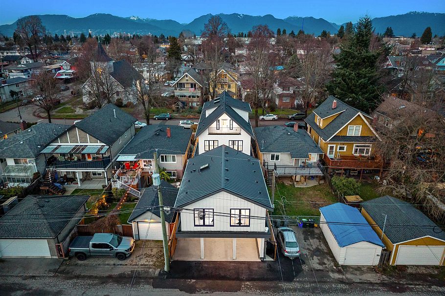 2 546 E 46th Avenue Vancouver, BC - 24