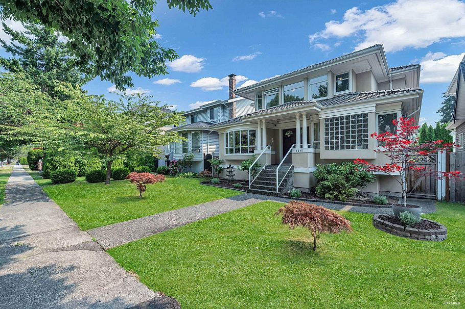 2848 W 20th Avenue Vancouver, BC - 1