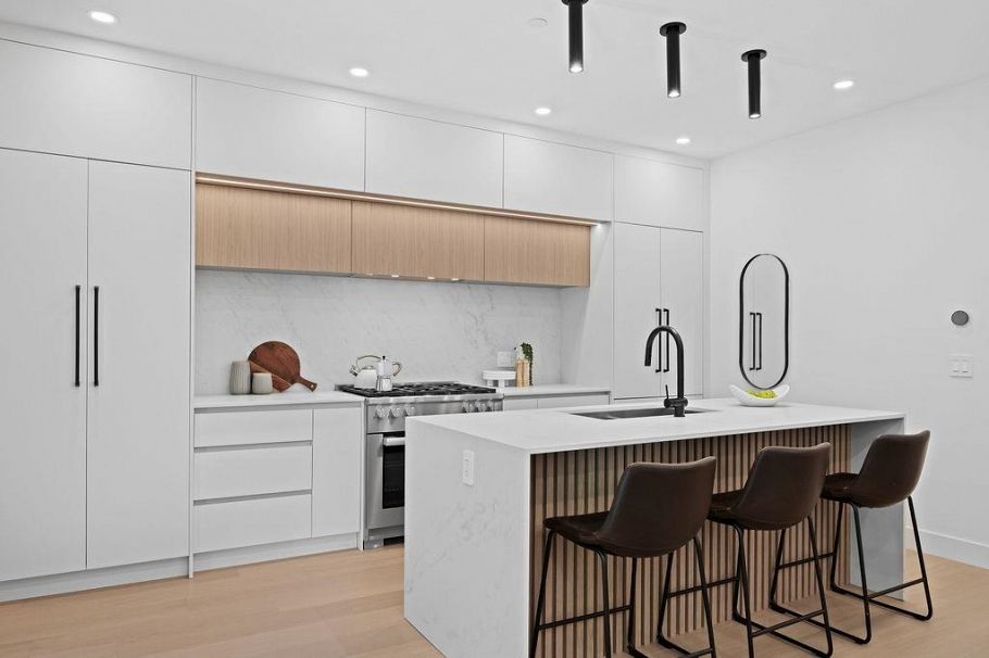 1 3880 W 23rd Avenue Vancouver, BC - 5