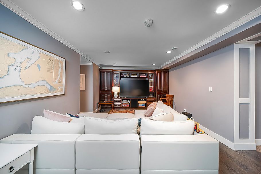 3765 W 3rd Avenue Vancouver, BC - 17