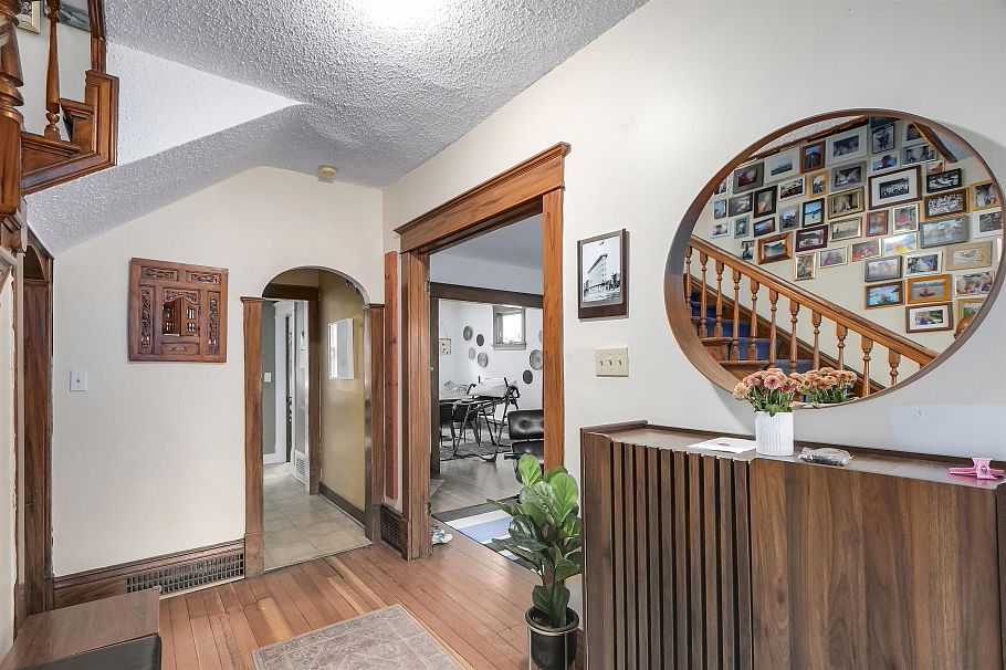 3151 Heather Street Vancouver, BC - 2