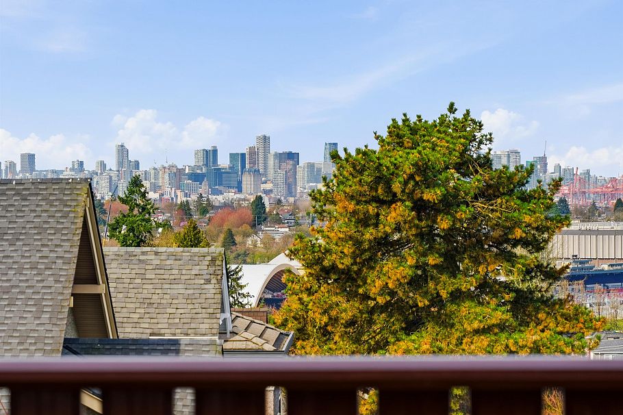 3690 Dundas Street Vancouver, BC - 27