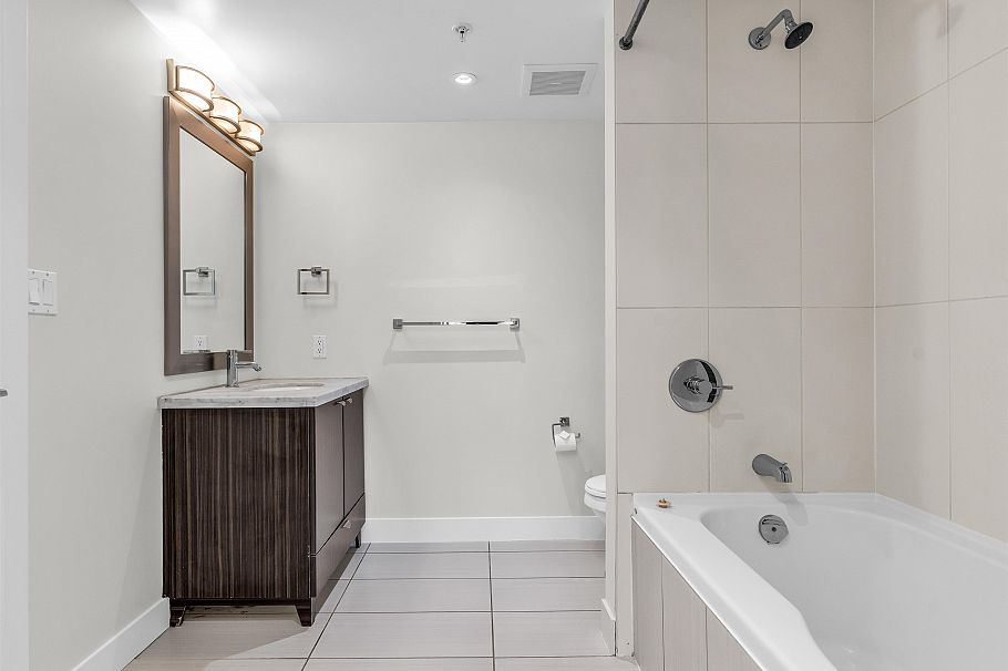 506 160 W 3rd Street North Vancouver, BC - 12