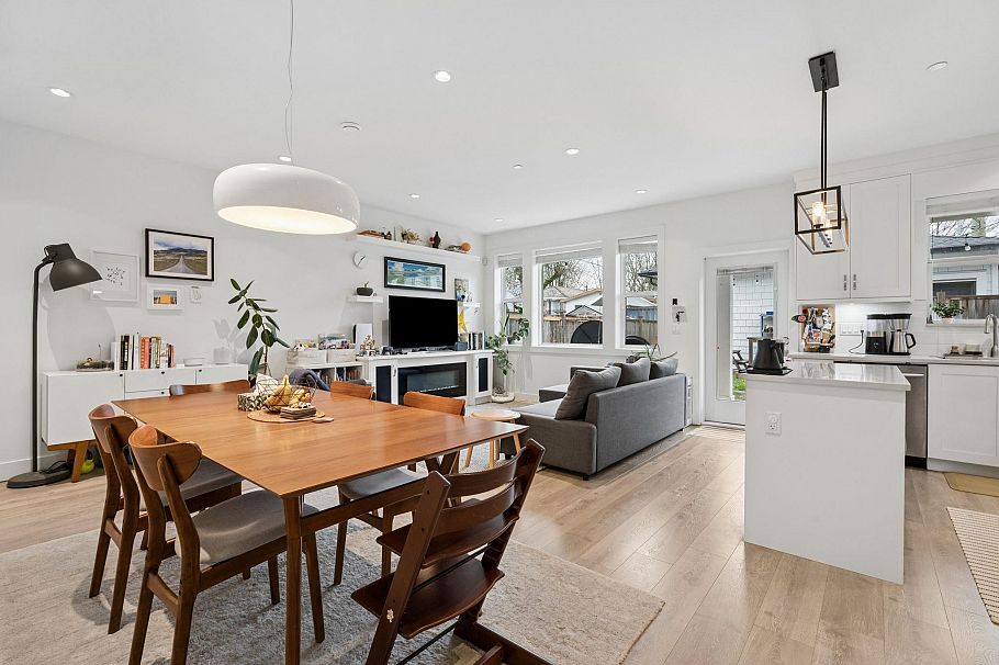 4382 Perry Street Vancouver, BC - 11