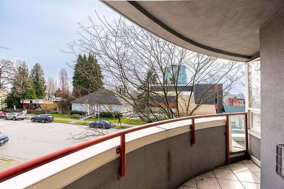 101 120 E 2nd Street North Vancouver, BC - 27