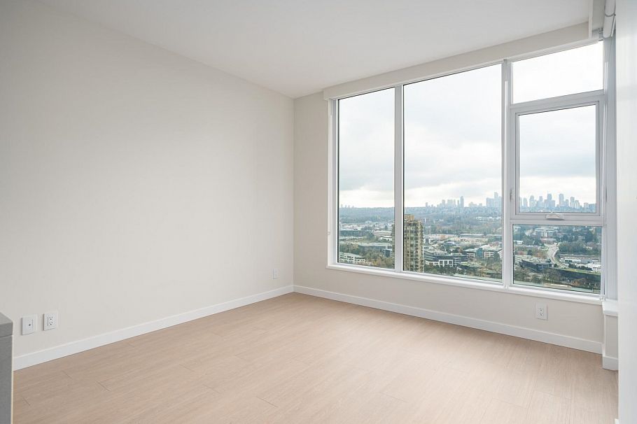 3201 4168 Lougheed Highway Burnaby, BC - 3