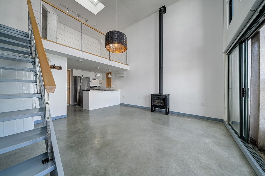 806 22 E Cordova Street Vancouver, BC - 10