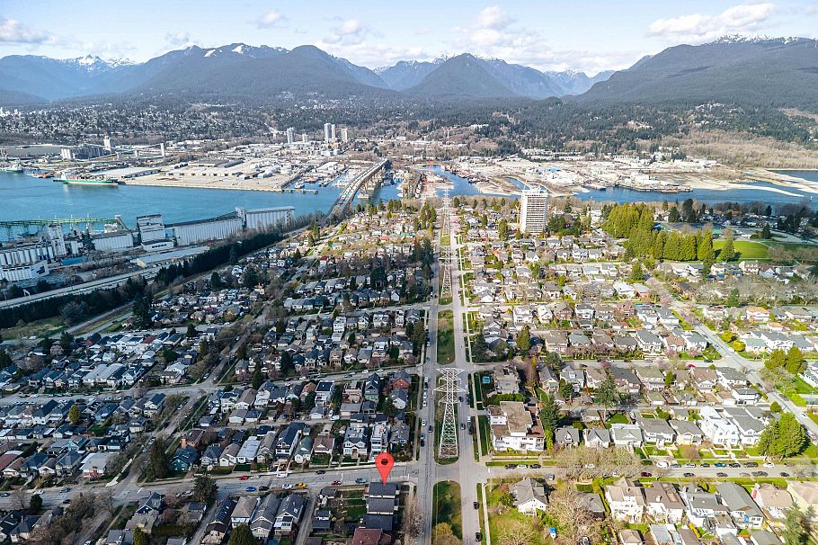 3690 Dundas Street Vancouver, BC - 24