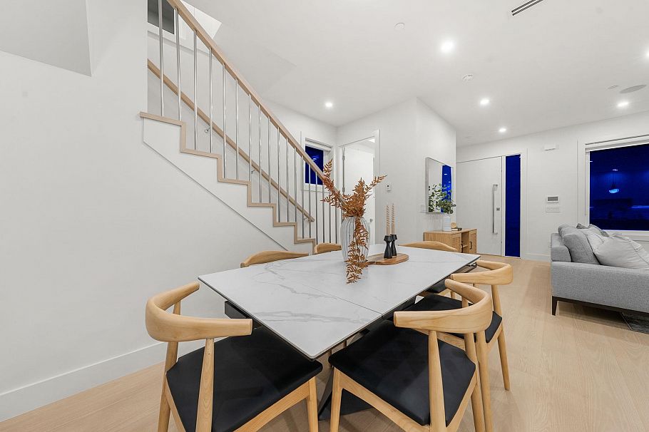 1 1582 E 2nd Avenue Vancouver, BC - 19