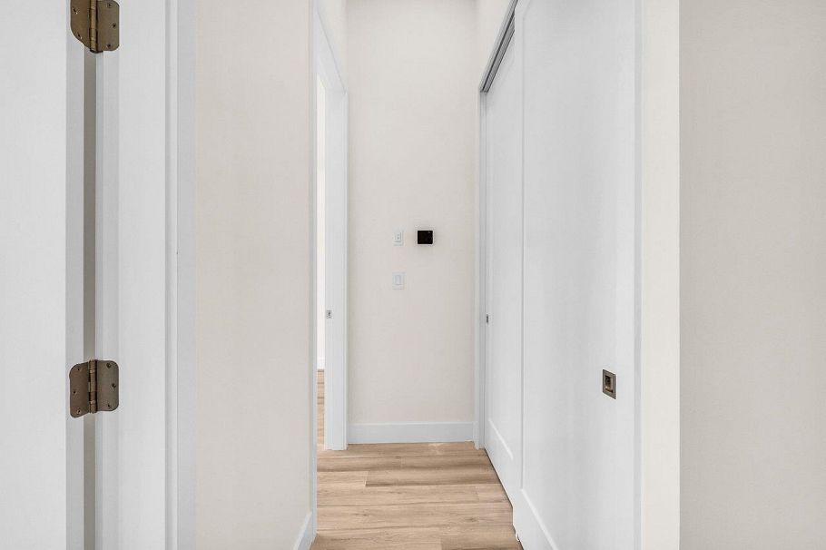 2 4257 Knight Street Vancouver, BC - 22