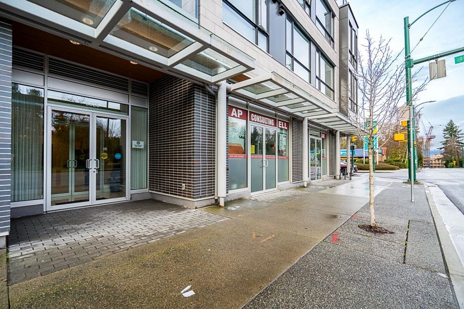 310 5325 West Boulevard Vancouver, BC - 2