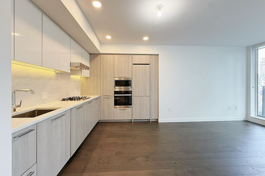 609 3200 Corvette Way Richmond, BC - 4