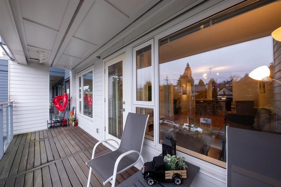 414 221 E 3rd Street North Vancouver, BC - 2