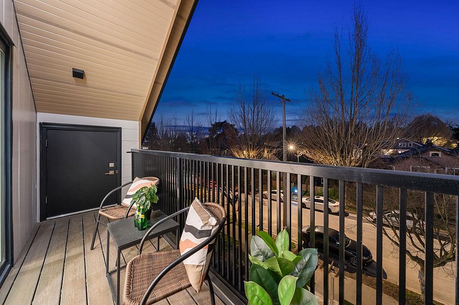 1 1582 E 2nd Avenue Vancouver, BC - 4