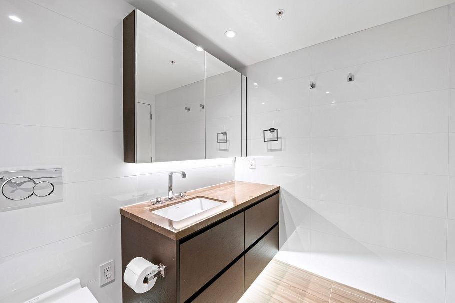 602 1561 W 57th Avenue Vancouver, BC - 22