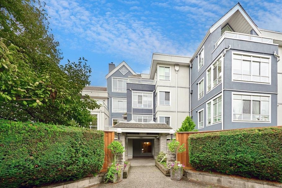 313 855 W 16th Street North Vancouver, BC - 22