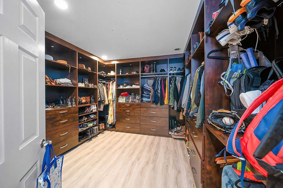 3765 W 3rd Avenue Vancouver, BC - 20