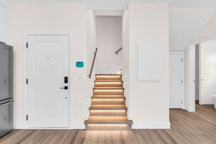 2 4257 Knight Street Vancouver, BC - 13