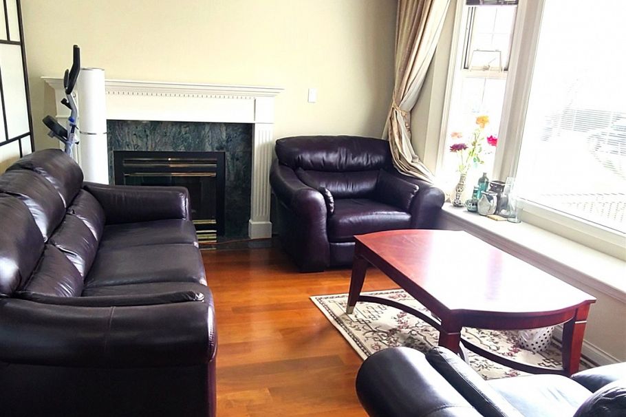 8038 Montcalm Street Vancouver, BC - 3