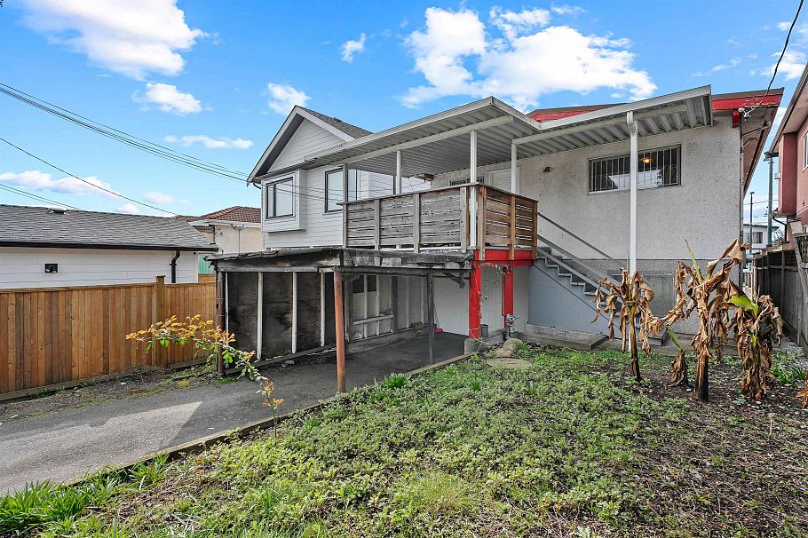 7656 Main Street Vancouver, BC - 22