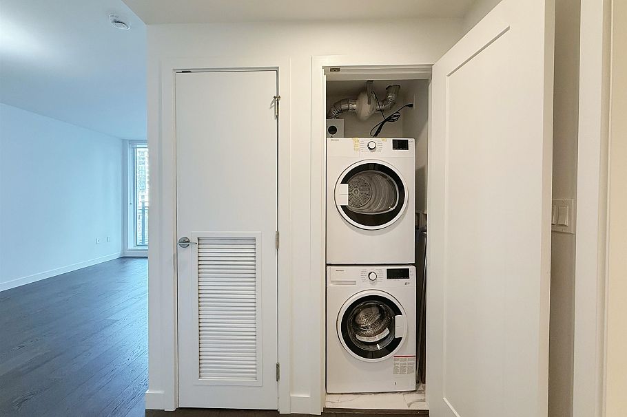 609 3200 Corvette Way Richmond, BC - 12